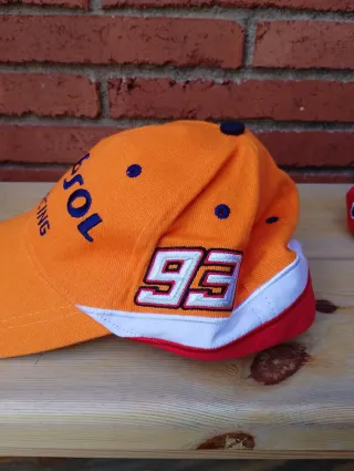 Gorras racing variadas