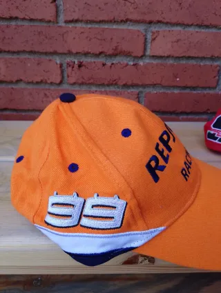 Gorras racing variadas