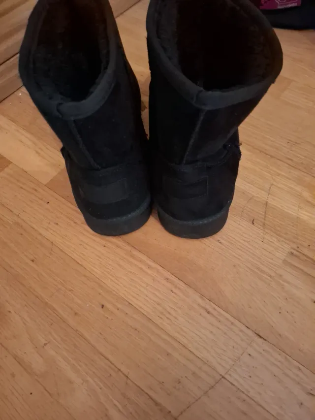 Botas negras de invierno