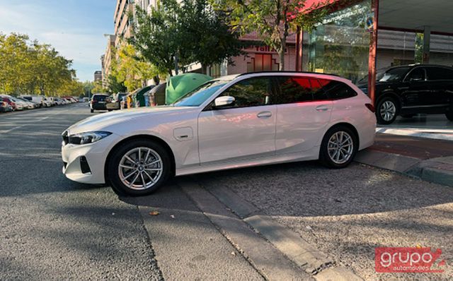BMW  320e xDrive Touring