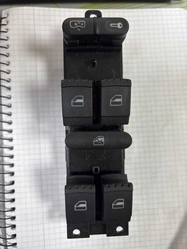 Interruptor elevalunas conductor golf 4 1J495985