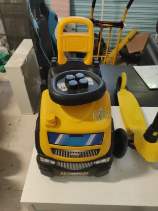 Vehículos niños pequeños