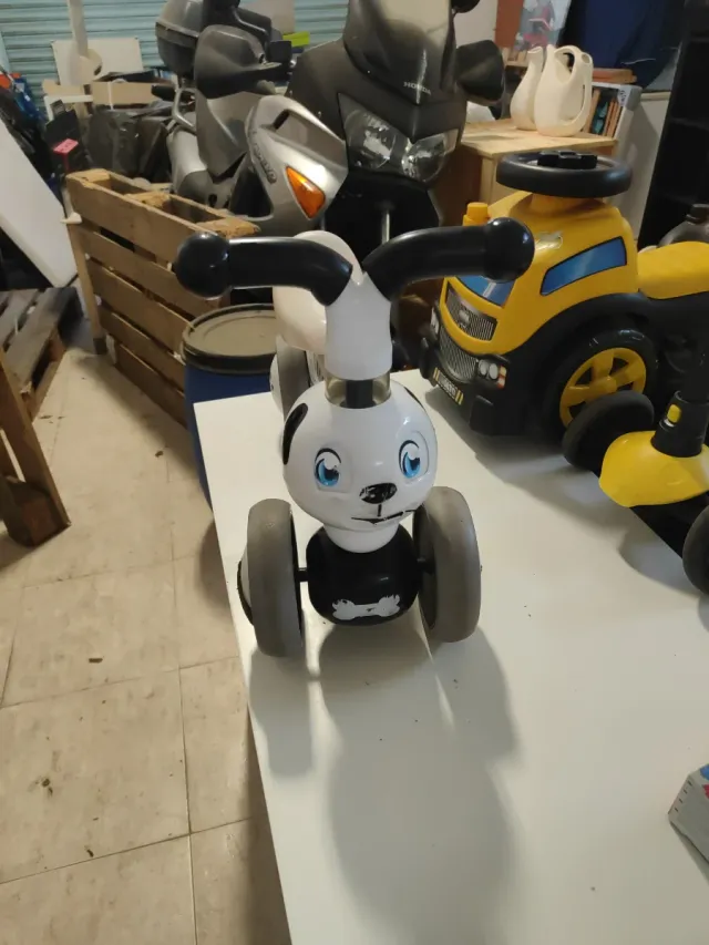 Vehículos niños pequeños