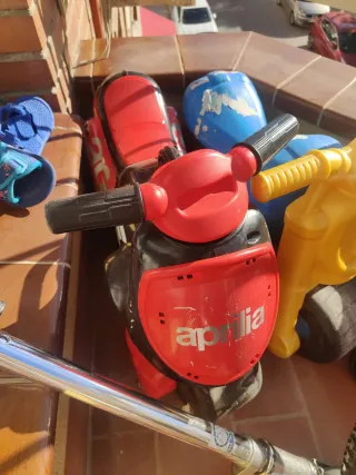 Vehículos niños pequeños