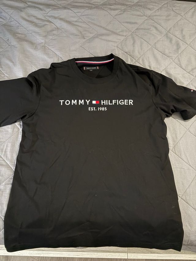 Camiseta Tommy Hilfiger Negra Talla M
