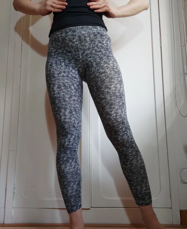 Leggins estampado texturizado blanco negro / gris