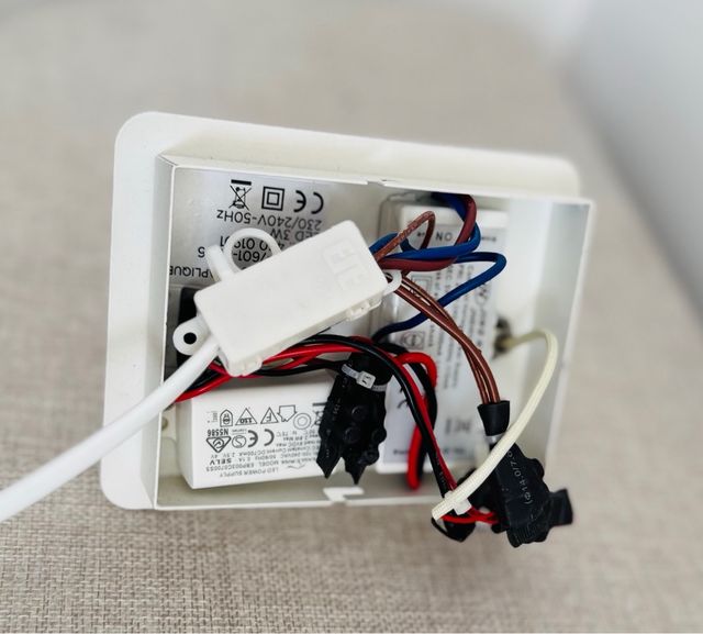 Aplique LED pared con USB