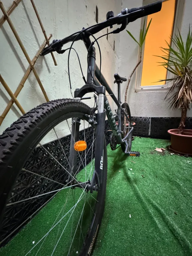 Bicicleta Rockrider gris