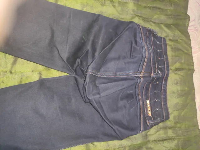 Pantalones colombianos levanta cola blancos