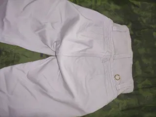Pantalones colombianos levanta cola blancos