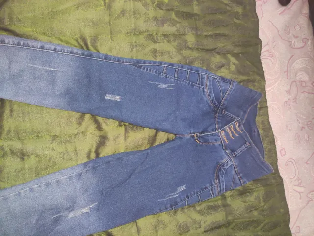 Pantalones colombianos levanta cola blancos