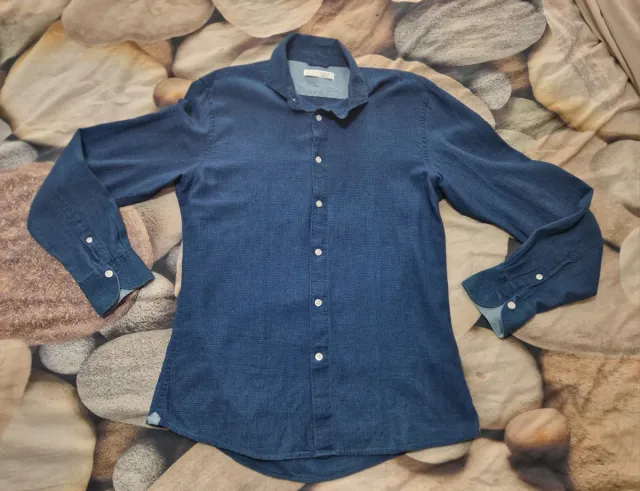 Camisa de hombre azul