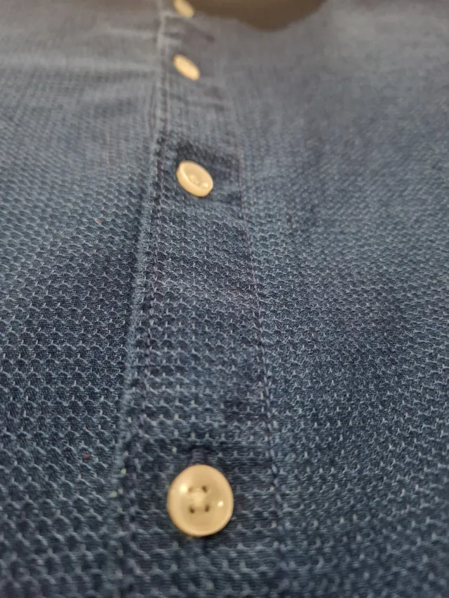 Camisa de hombre azul