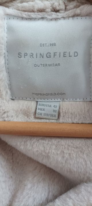 Chaqueta borrego con capucha