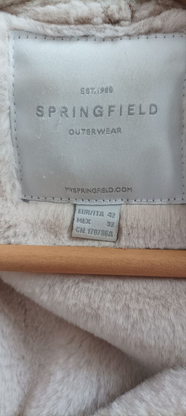 Chaqueta borrego con capucha