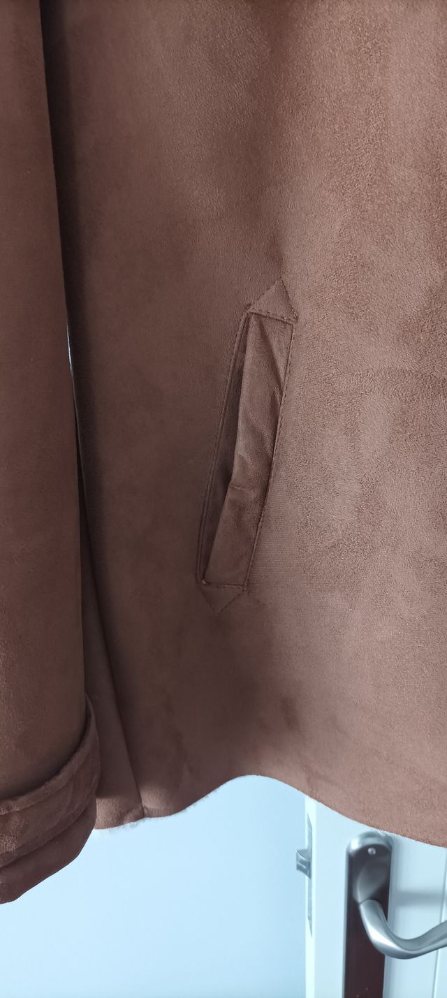 Chaqueta borrego con capucha