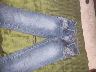 Pantalones colombianos levanta cola