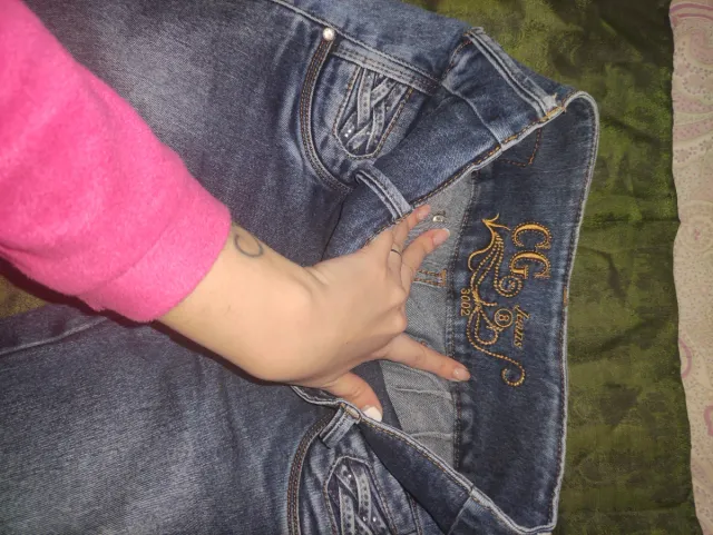 Pantalones colombianos levanta cola