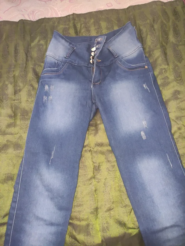 Pantalones colombianos levanta cola