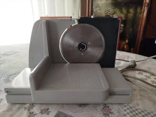 Cortafiambres Eléctrico