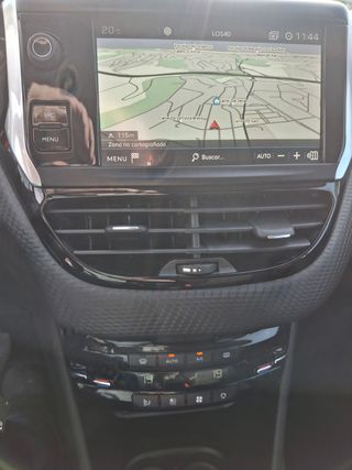 Peugeot 208 TechEdition 82cv gasolina 5 puertas