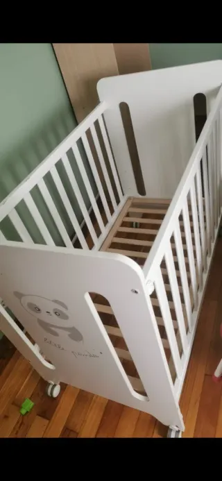 Cuna Micuna blanca con ruedas