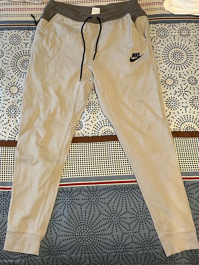 Pantalón Nike Tech Fleece Beige/Gris