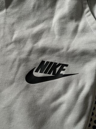 Pantalón Nike Tech Fleece Beige/Gris