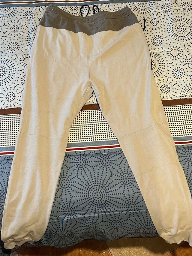 Pantalón Nike Tech Fleece Beige/Gris