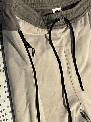 Pantalón Nike Tech Fleece Beige/Gris