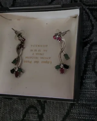 Pendientes Plata Ley con Piedras Verdes y Rojas