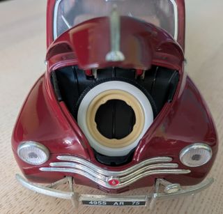 Maqueta Renault 4 CV Escala 1/17 marca Sólido
