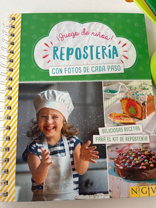 Juego de niños. Repostería con fotos de cada paso