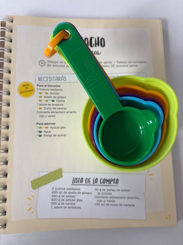 Juego de niños. Repostería con fotos de cada paso