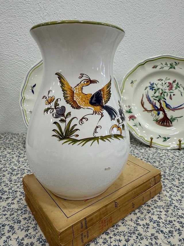 Jarrón Moustiers Francia Pintado a Mano