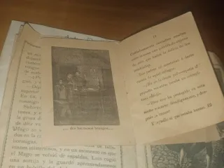 Antiguos Catecismo y Cuentos para niños.