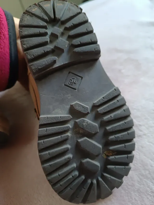 Botas niño camel con velcro