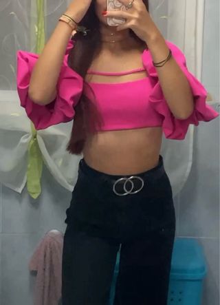 Top rosa de Zara con las mangas abullonabunadas