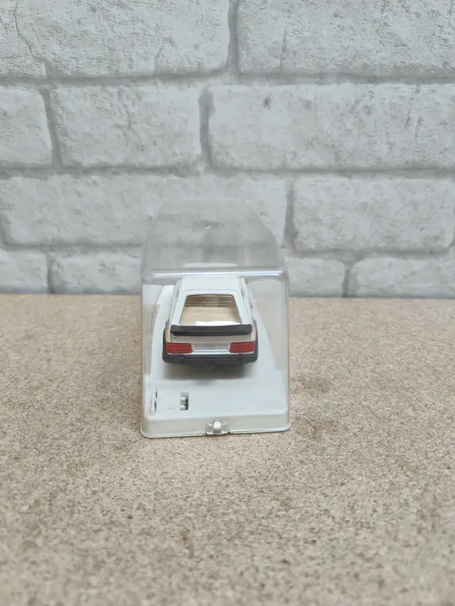 Ford Escort escala 1/32 de Guisval