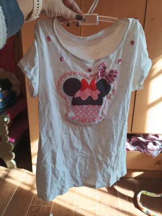 Camiseta blanca con dibujo Minnie Mouse t.11-12