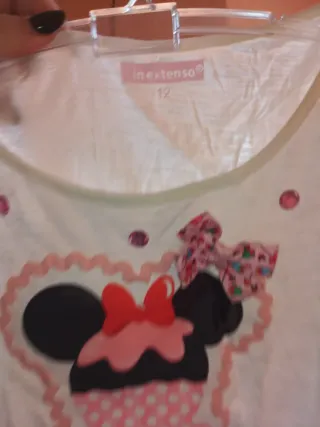 Camiseta blanca con dibujo Minnie Mouse t.11-12