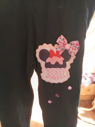Camiseta blanca con dibujo Minnie Mouse t.11-12
