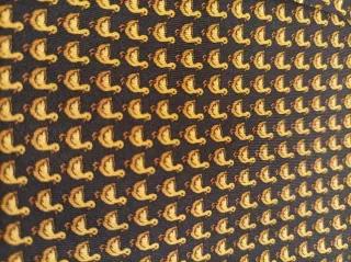 Corbata negra con estampado de patitos amarillos