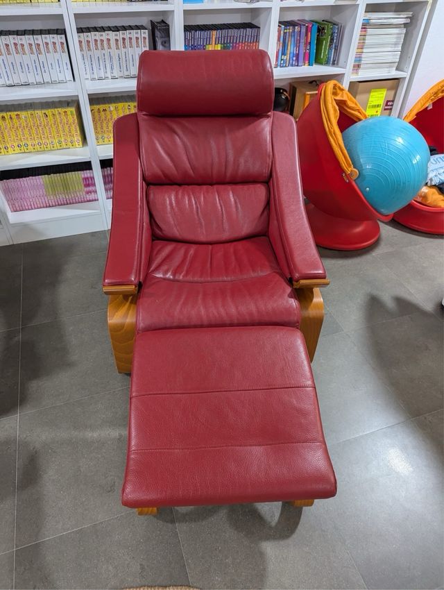 Sillón reclinable Roche Bobois piel roja