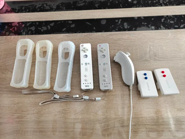 Consola Nintendo Wii Blanca + 5 Juegos