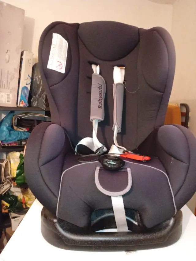 Silla de coche Babyauto negra