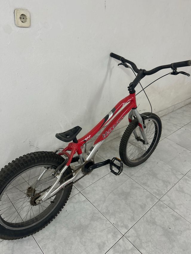 Bicicleta Monty 218 Kamel Trial Roja