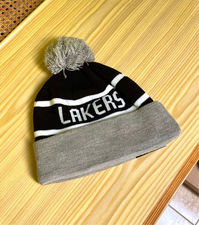 Gorro Lakers