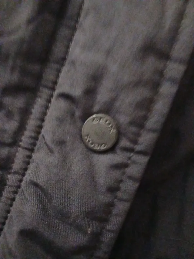 Chaleco Geox Negro con Cuello Peludo