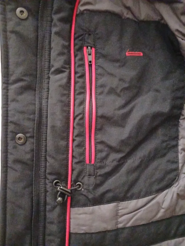 Chaleco Geox Negro con Cuello Peludo